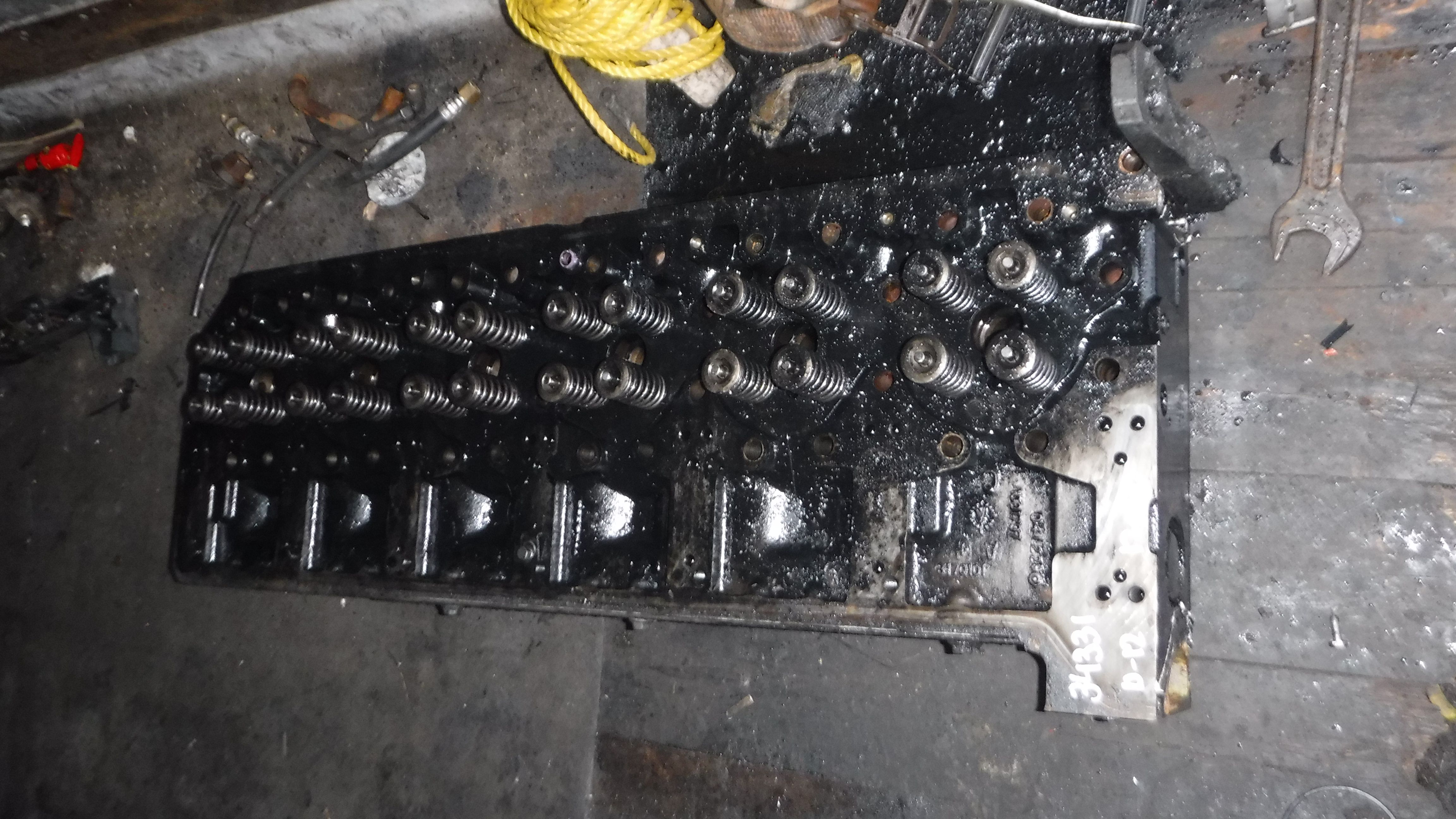 Головка блока цилиндров 7422012779 1001797 8170101 Renault Magnum DXI12 2005